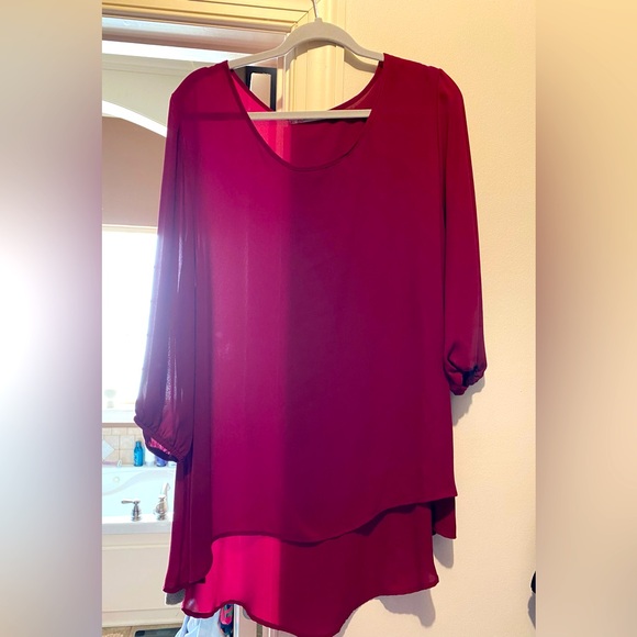 Fabulous fuchsia top - Picture 1 of 3